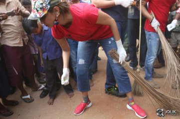 Lakshmi Manchu Joins Swachh Bharath Campaign in Film Nagar